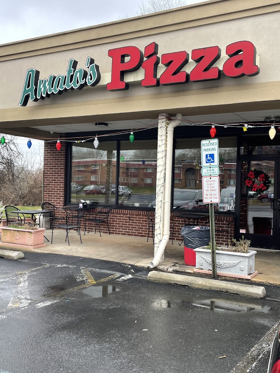 Amato's Pizza